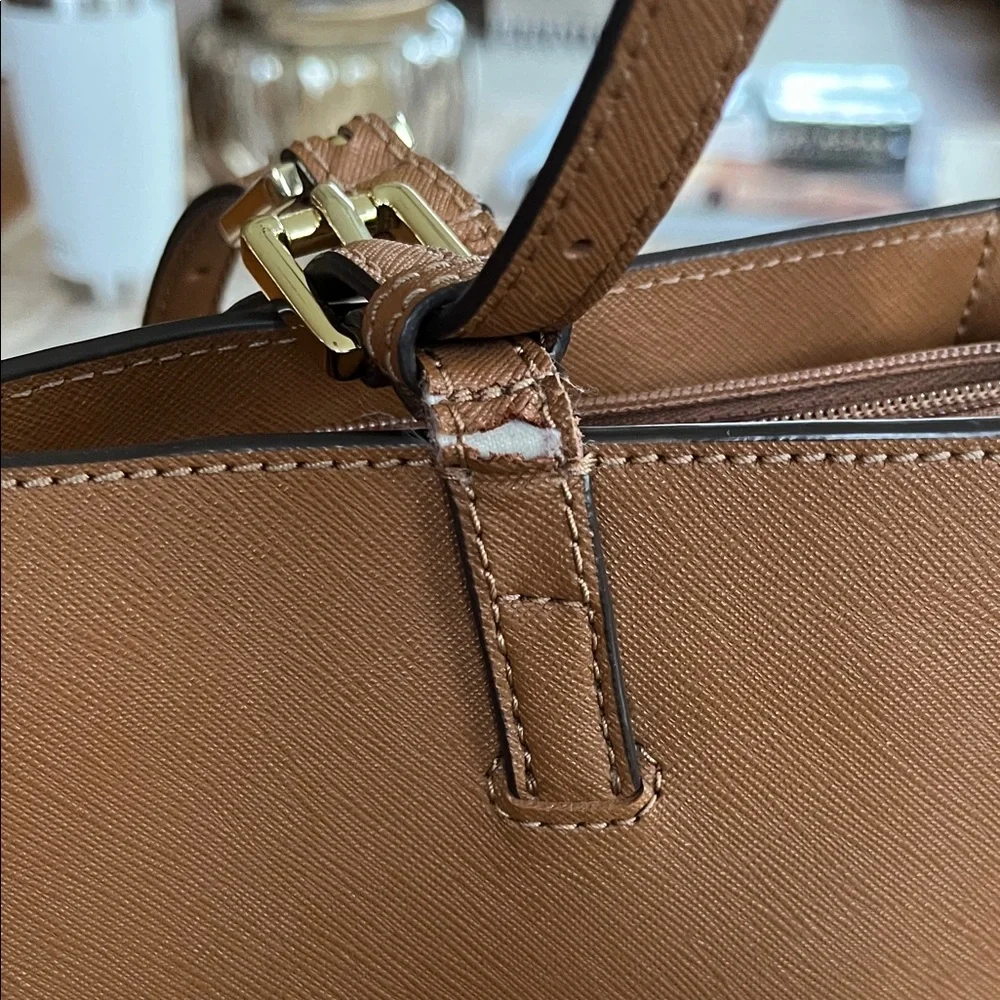Tory Burch York Buckle Tote - Picture 11 of 15